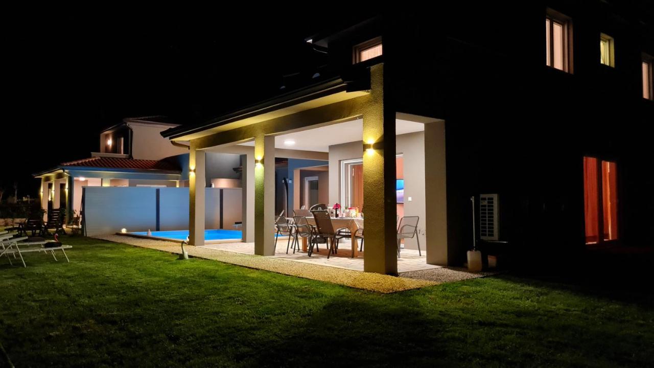 Villa Robert Kaštelir Exterior foto